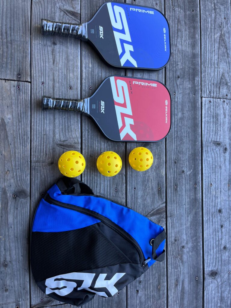 Picture of the Costco pickleball paddle bundset unboxed