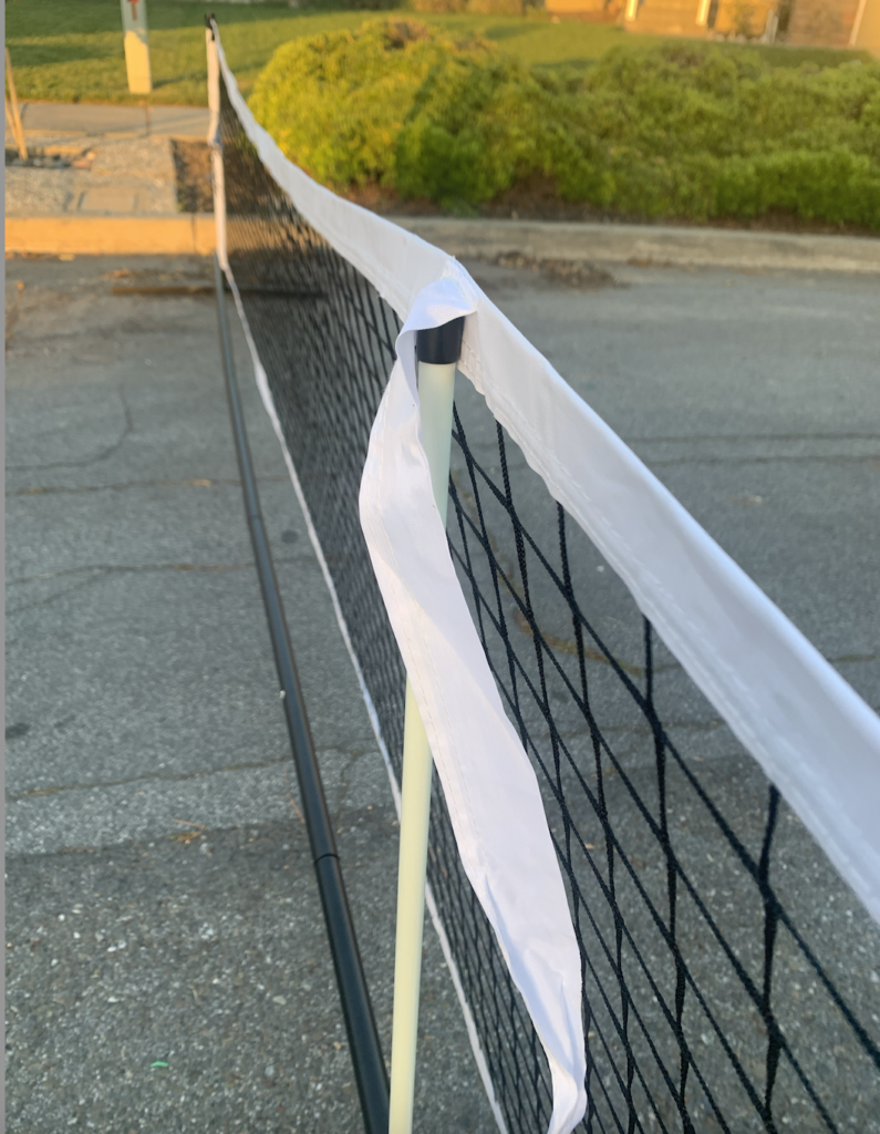 Worst pickleball portable net has shoddy material