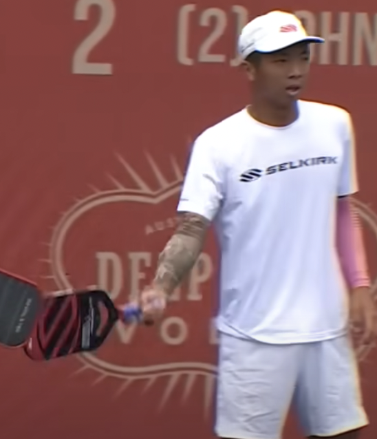 Quang Duong using the Invikta pickleball paddle.