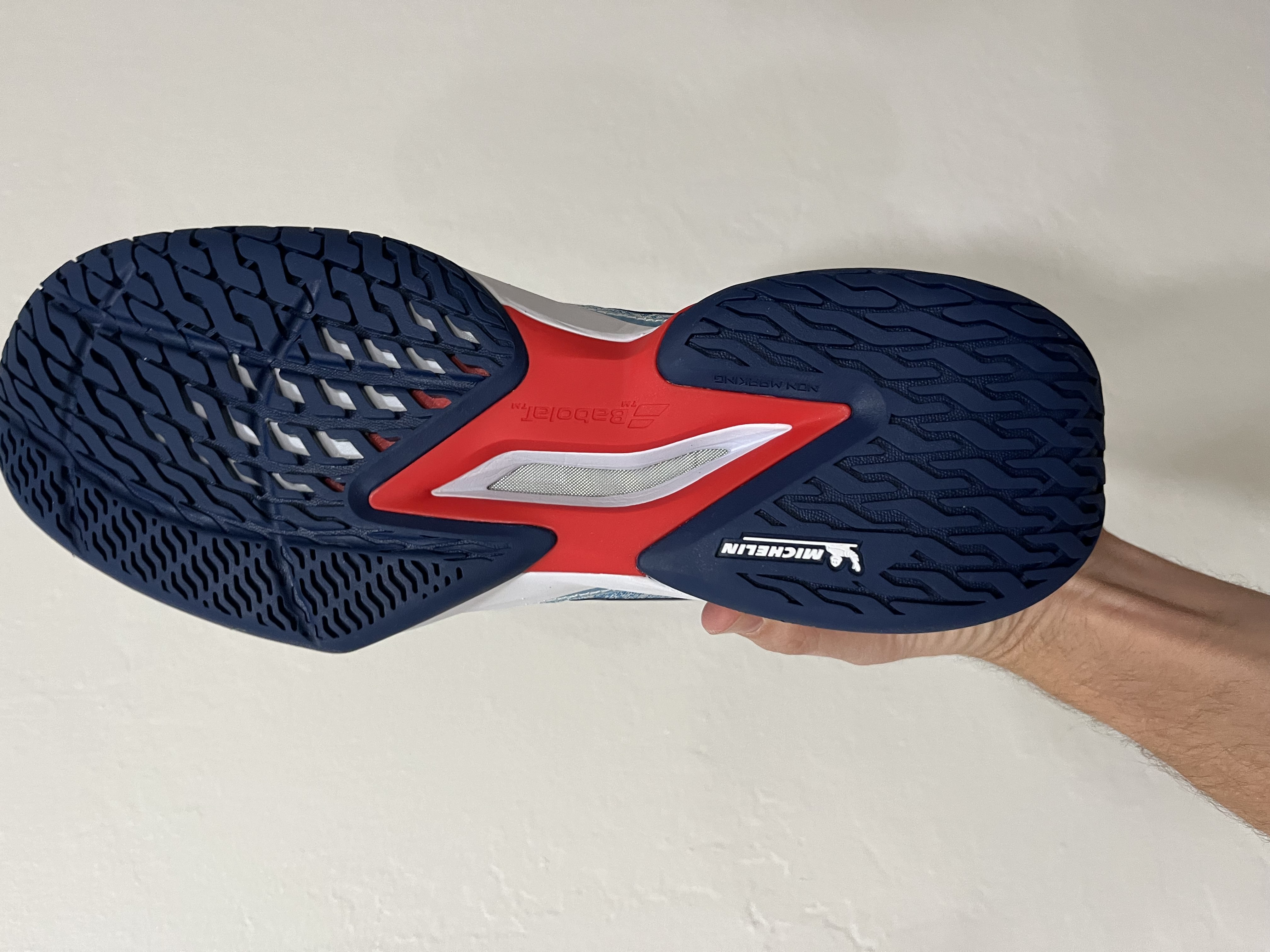 Picture of Babolat pickleball shoes showing the grit on the bottom.