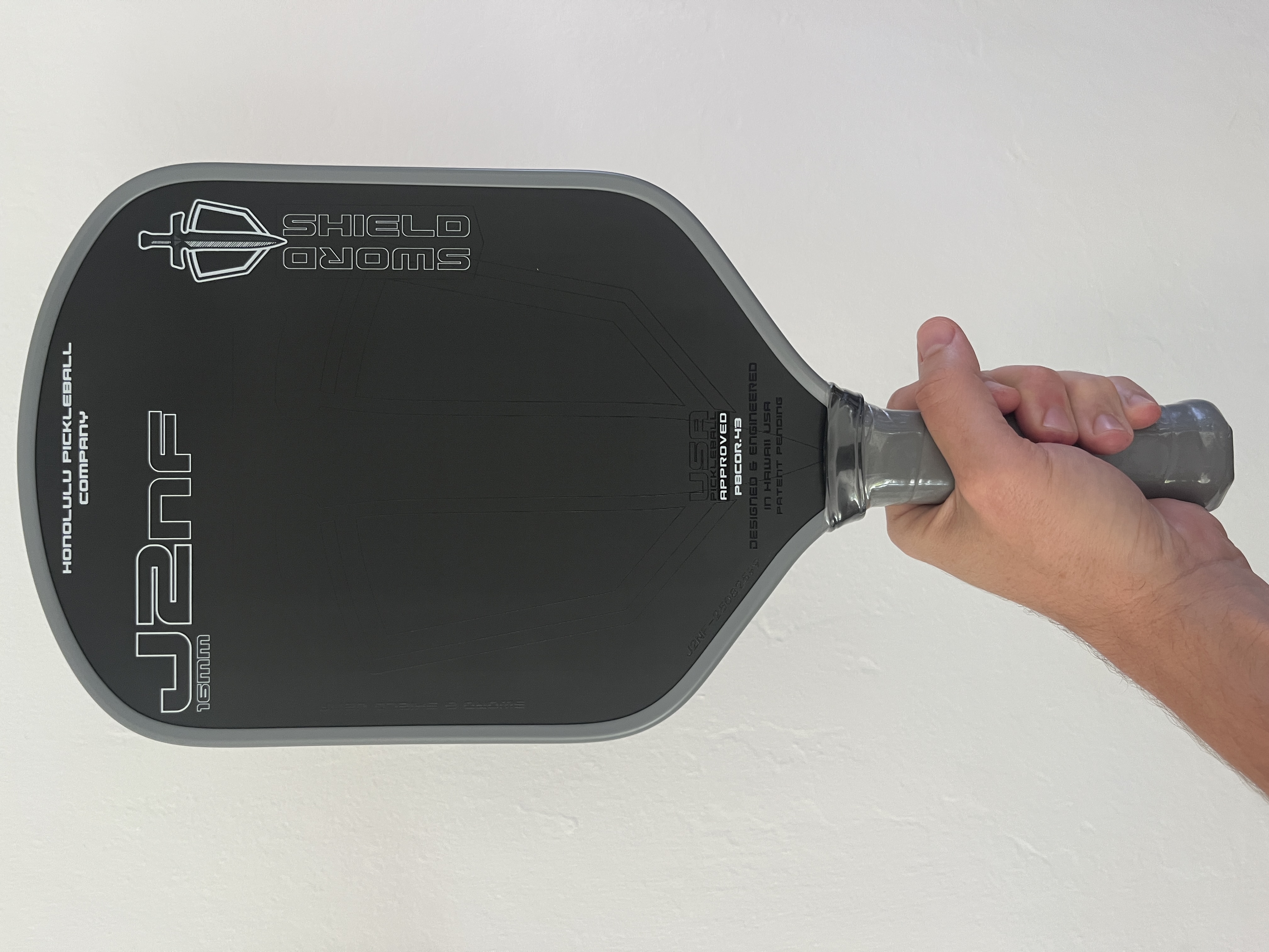 Picture of the best pickleball paddle which is the Honolulu J2NF