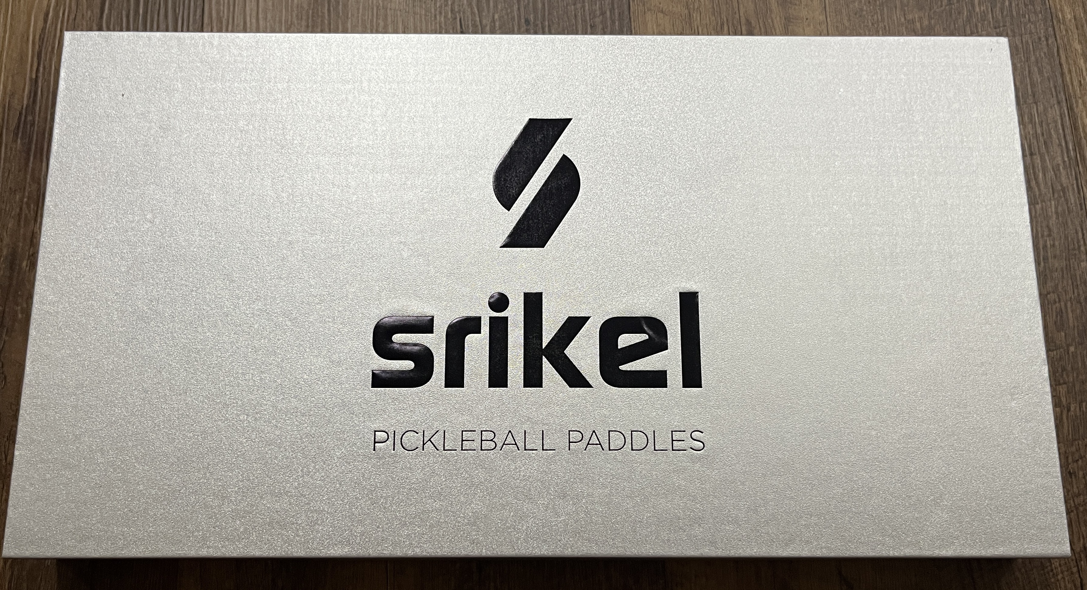 Picture of the silver Srikel pickleball paddle box