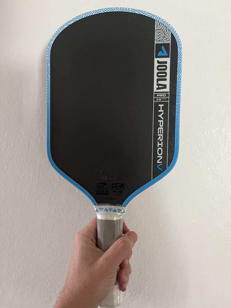 Picture of the front of the Joola Pro V Hyperion pickleball paddle.