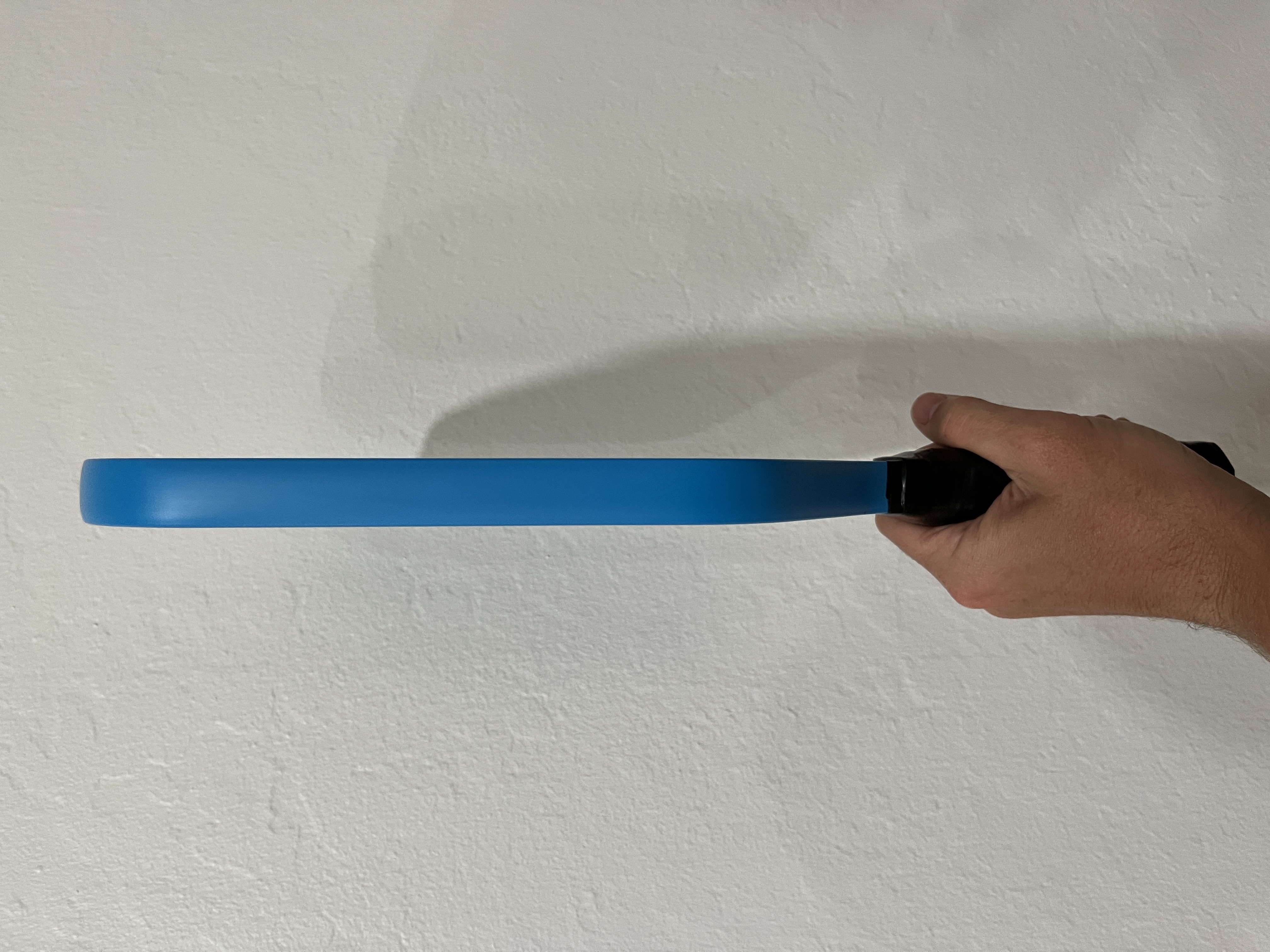 Side picture of Engage Pursuit V2.0 pickleball paddle