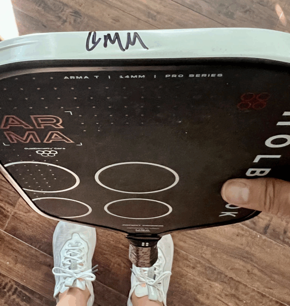 Picture showing the top of the Holbrook Arma pickleball paddle.