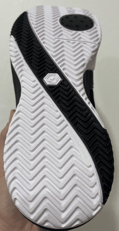 Picture showing below the women's Holbrook pickleball shoes.