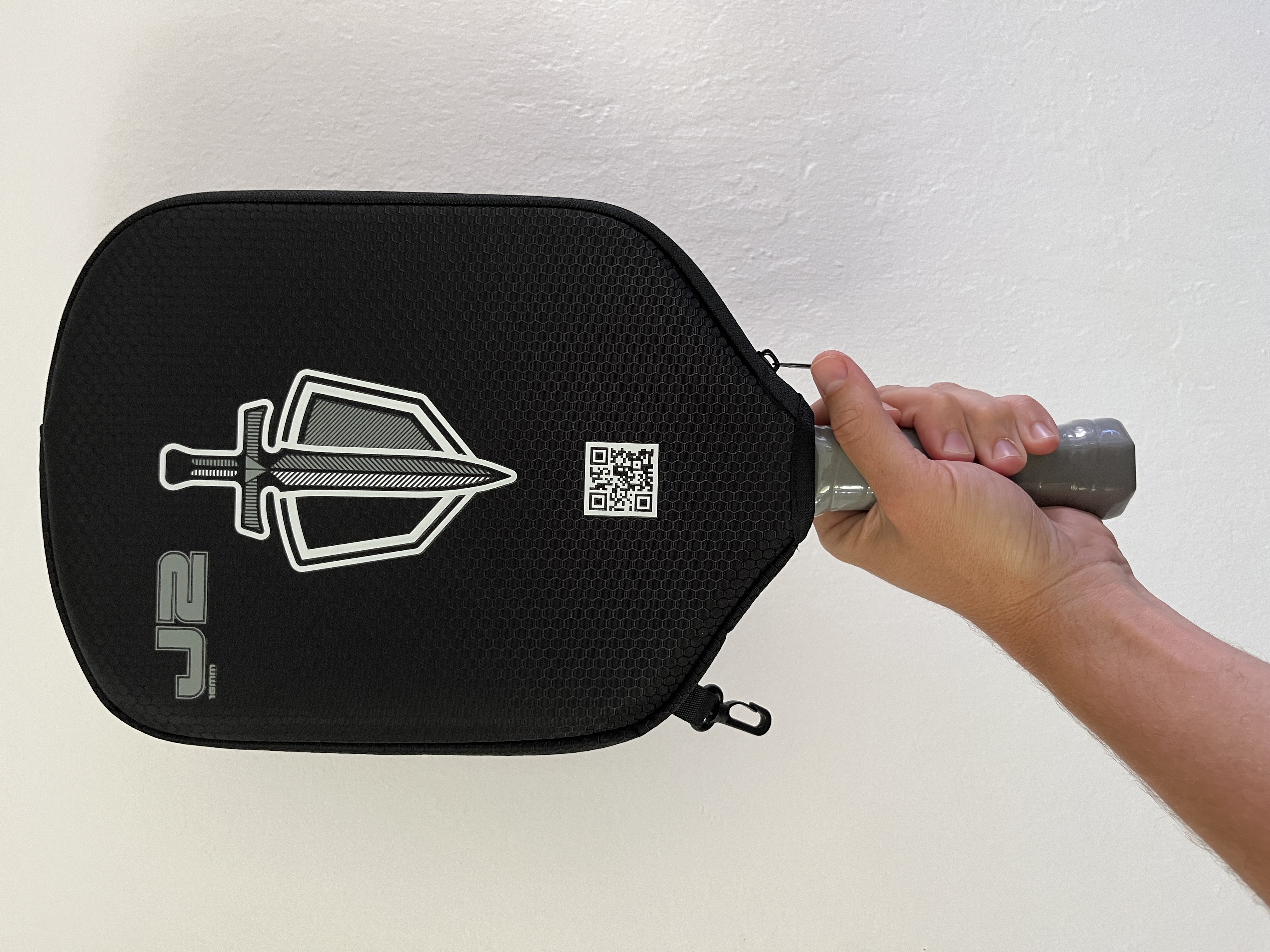 Picture of J2K pickleball paddle cover