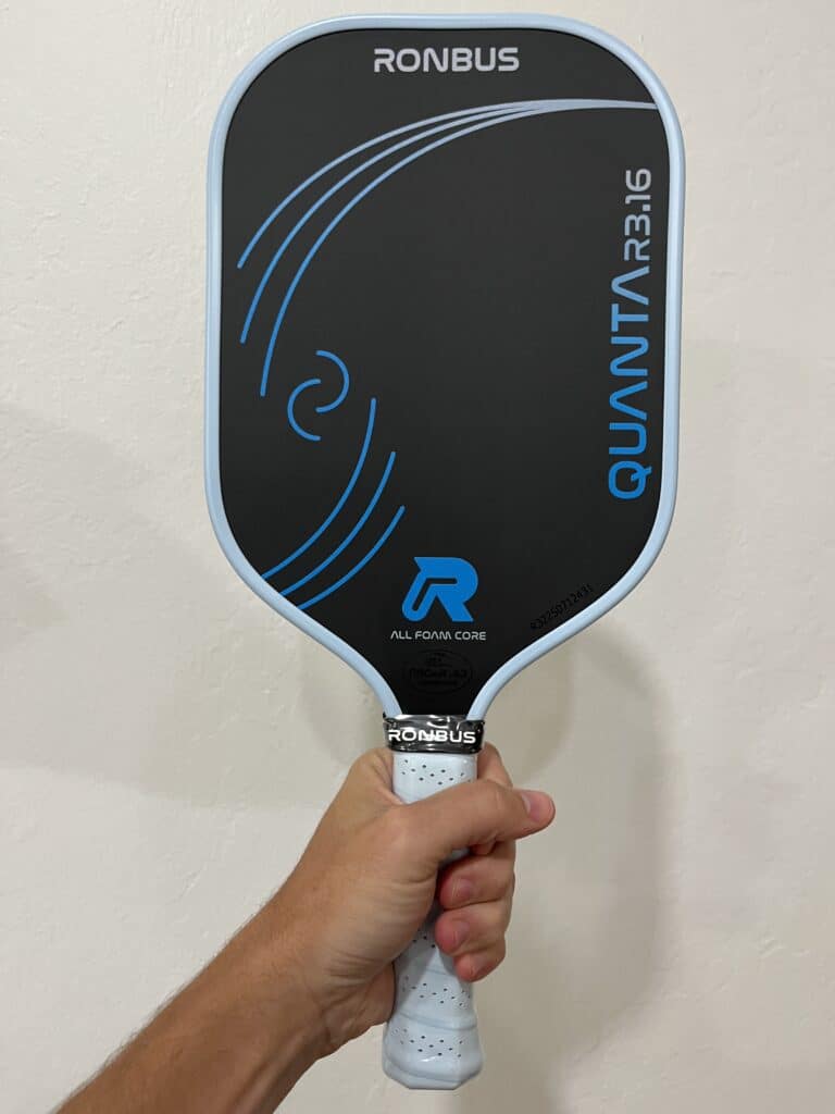 Picture of the Ronbus Quanta pickleball paddle.