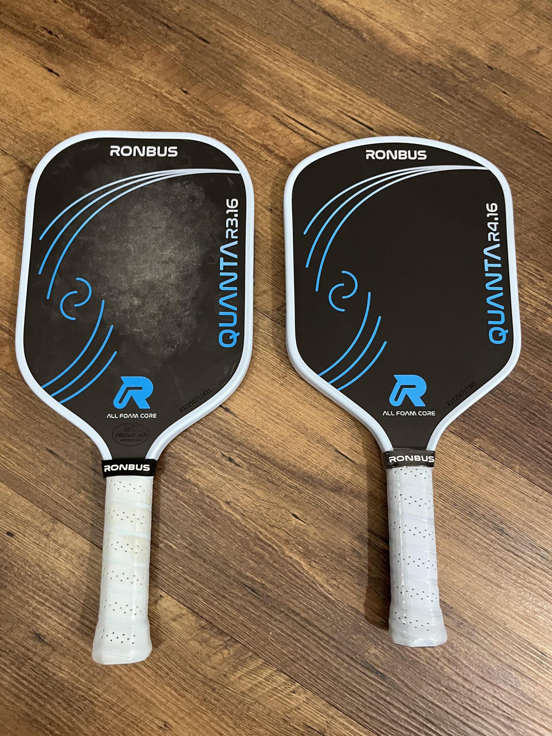 Picture of Ronbus Quanta R3 and R4 pickleball paddle.
