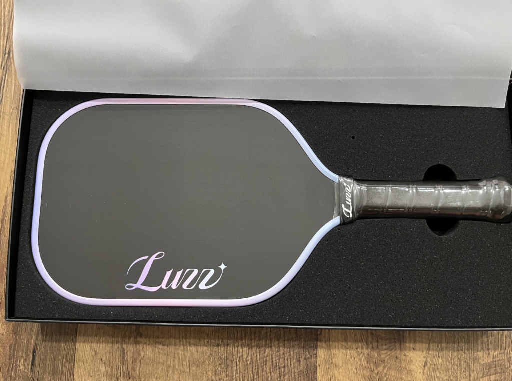 Picture of the new Luzz Tornazo pickleball paddle.