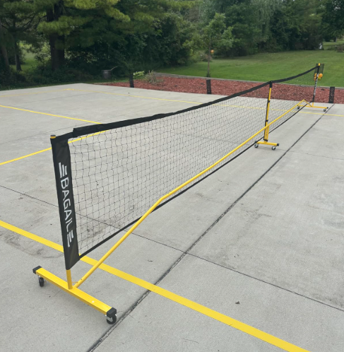 Picture of Bagail pickelball set with net assembled.