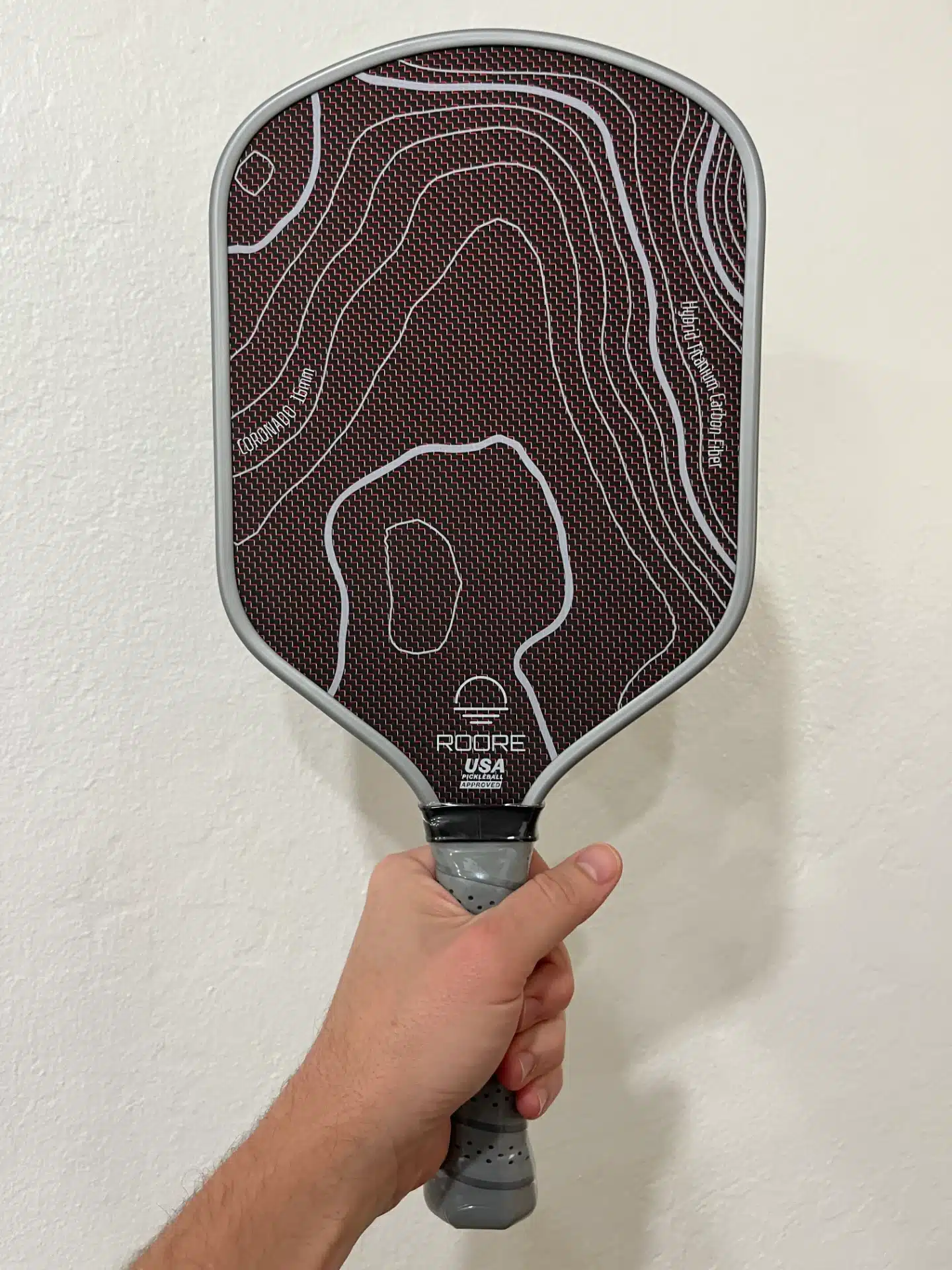Picture of Roore carbon weave pickleball paddle under $75