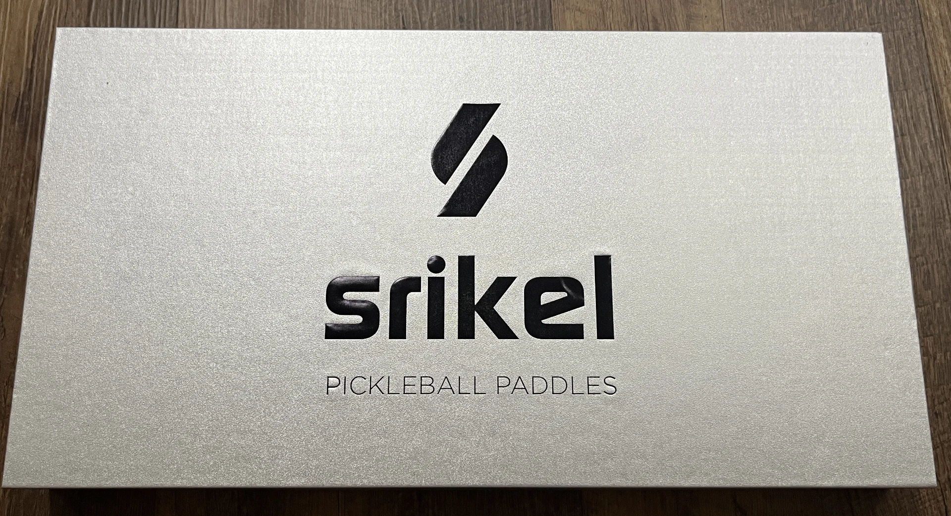 Picture of the silver Srikel pickleball paddle box