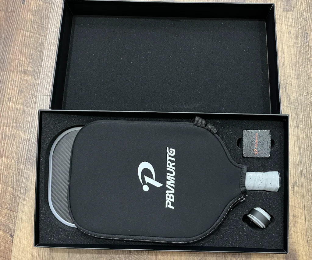 Picture of the PBVMURTG pickleball paddle box with the cover